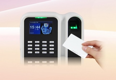 Máy chấm công vân tay chính hãng