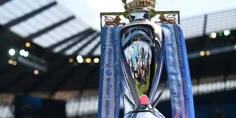 Tại sao giá bản quyền bóng đá tăng kỷ lục?