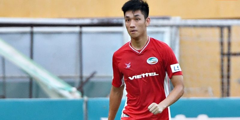 Hình ảnh Nguyễn Trọng Đại đầy quyết tâm trên sân cỏ