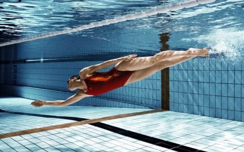 5 lợi ích tuyệt vời của bơi lội với hệ xương khớp